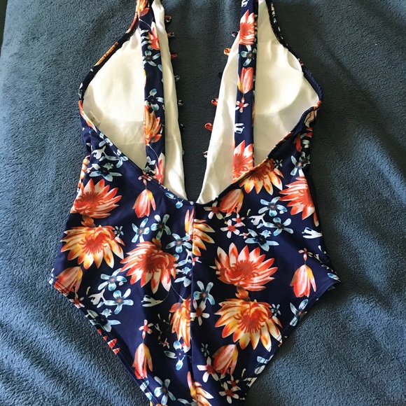 Floral one piece bathing suit - Picture 4 of 4